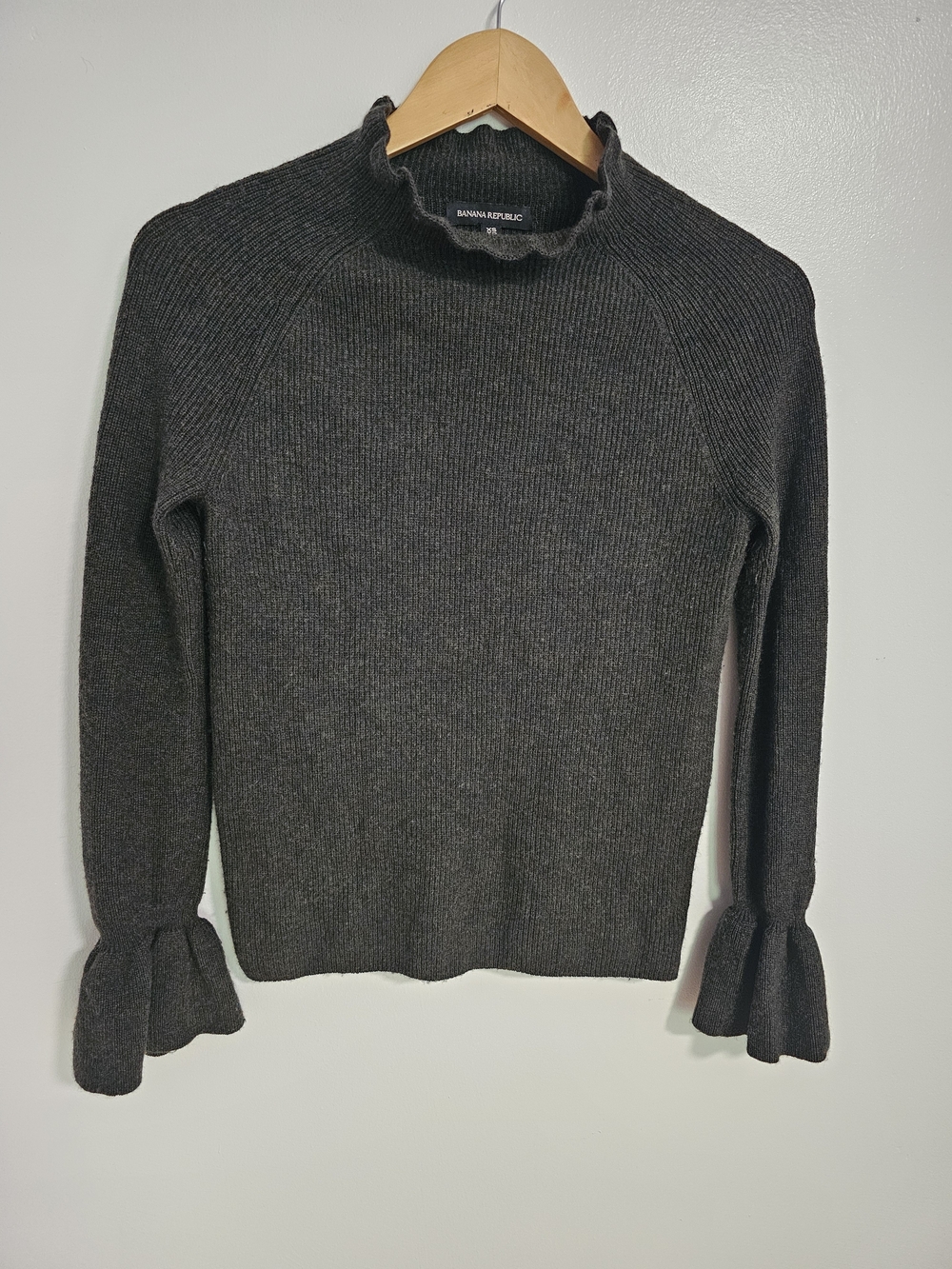 Banana Republic Merino Wool Cashmere Women's Bell Sleeve Forest Green Sweater XS